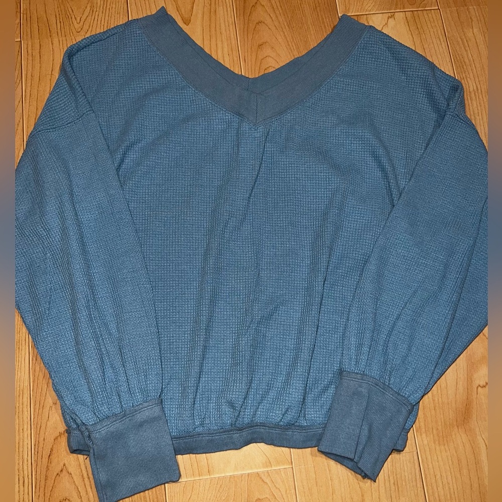 Blue V-Neck Long Sleeve Top